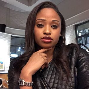 Meet your Posher, Simone